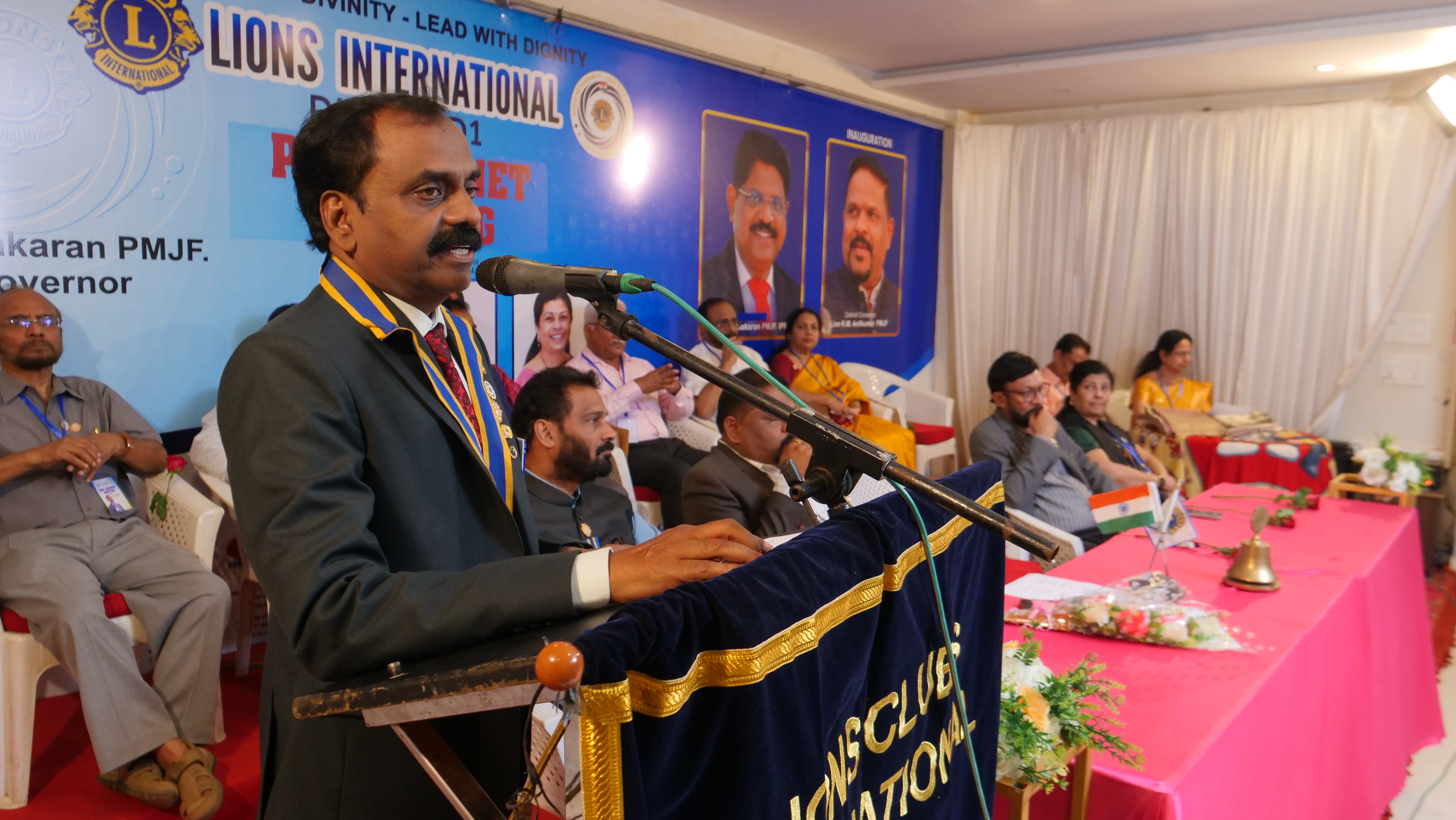Pre Cabinet Meeting - DG addressing the Cabinet Officers